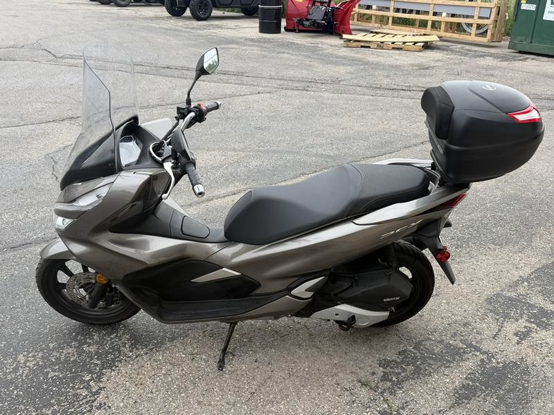2024 Honda® PCX | Fondy Powersports