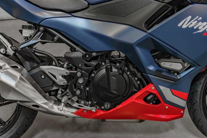 アップシフト その2 2026 Kawasaki Ninja® 500 SE ABS | Nash Powersports