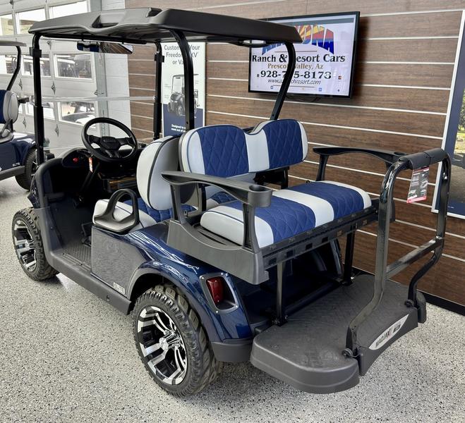 2020 EZGO RXV photo 2