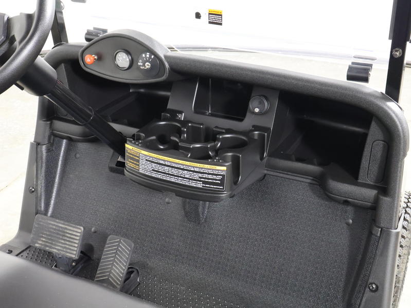 2021 EZGO RXV photo 5