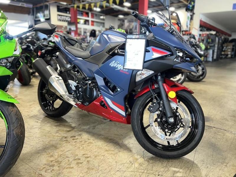 Matte Ninja 2026 Kawasaki Ninja® 500 ABS Metallic Matte Twilight Blue | Moto United ...