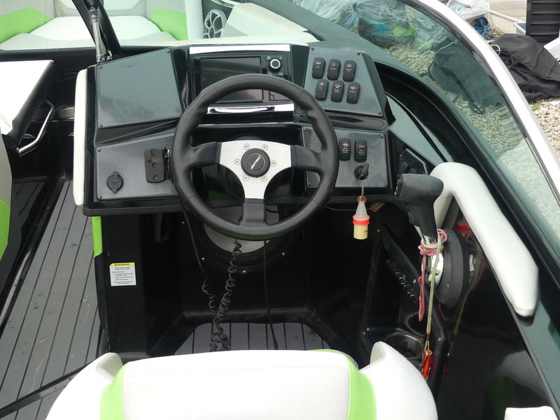 2016 Epic 23V | Boater's World Marine Centers