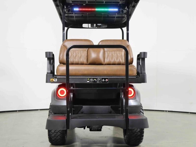 2027 EZGO Express photo 9