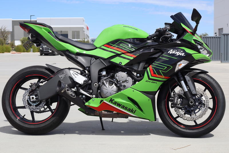 2023 Kawasaki Ninja® ZX™-6R ABS Metallic Matte Graphenesteel Gray