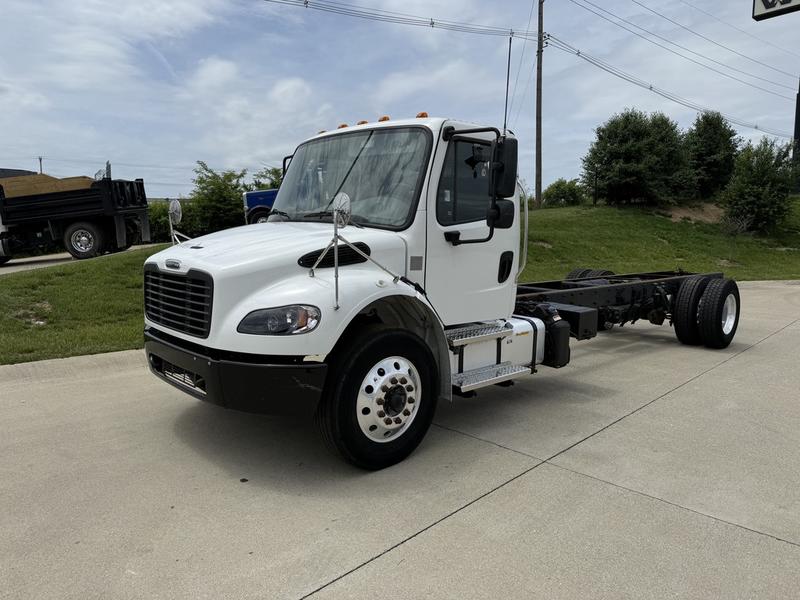 2022 Freightliner M2 106 in Walton, KY — photo 5