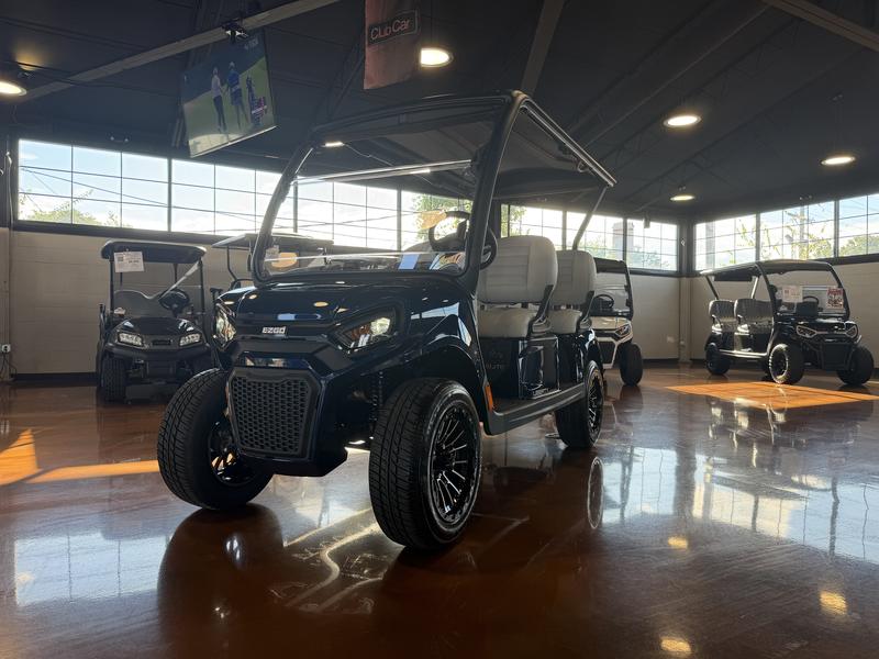 2027 EZGO Liberty photo 3