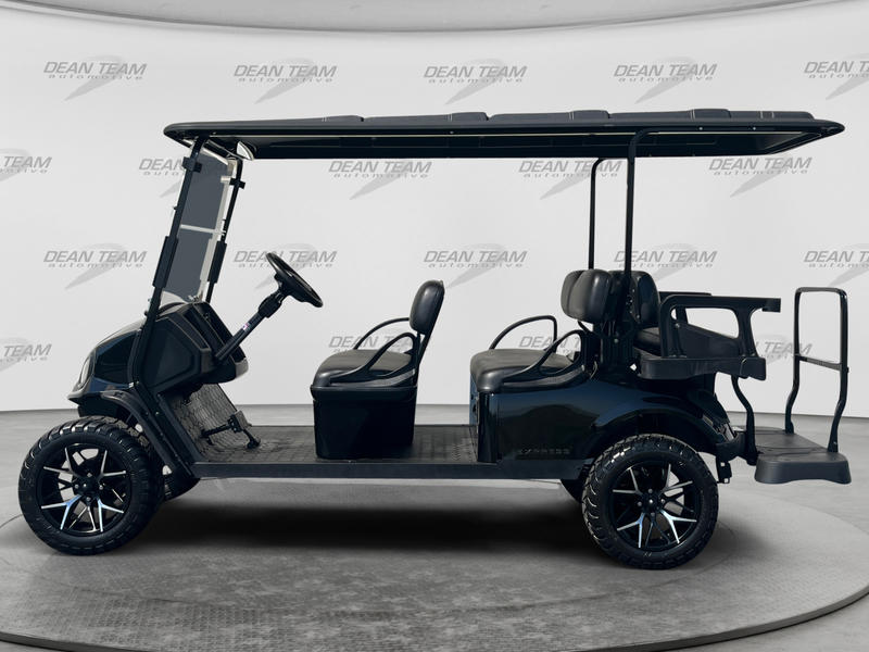 2027 EZGO Express photo 5