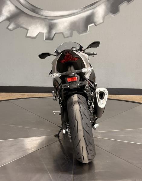 2027 Kawasaki Ninja® ZX™-6R | Houston Motorsports