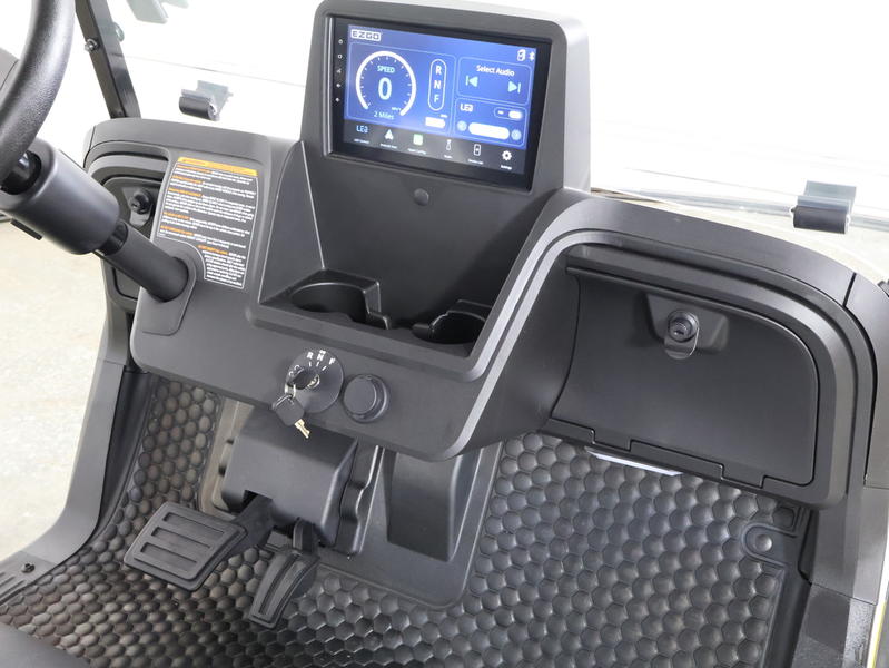 2026 EZGO RXV photo 5