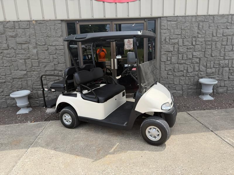 2018 EZGO RXV