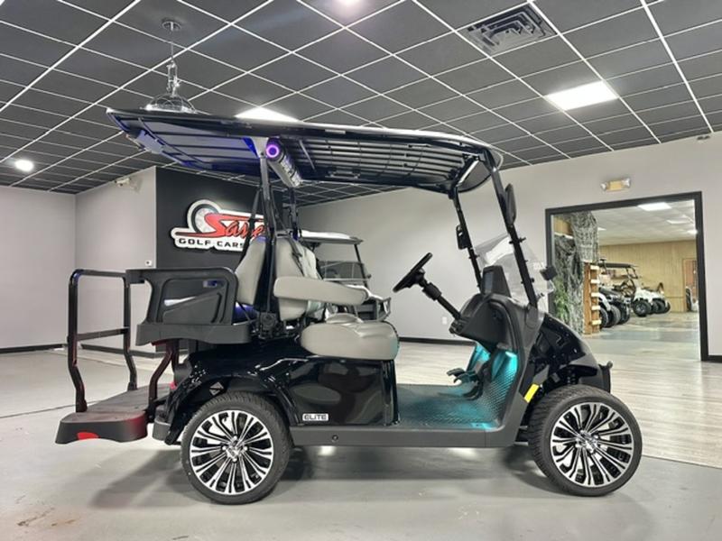 2026 EZGO RXV photo 9