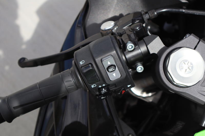 2023 Kawasaki Ninja® ZX™-6R ABS Metallic Matte Graphenesteel Gray