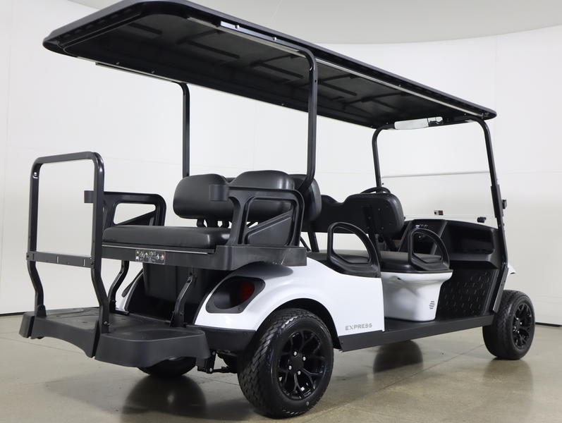 2026 EZGO Express photo 5