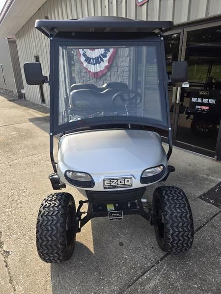 2022 EZGO Valor photo 2
