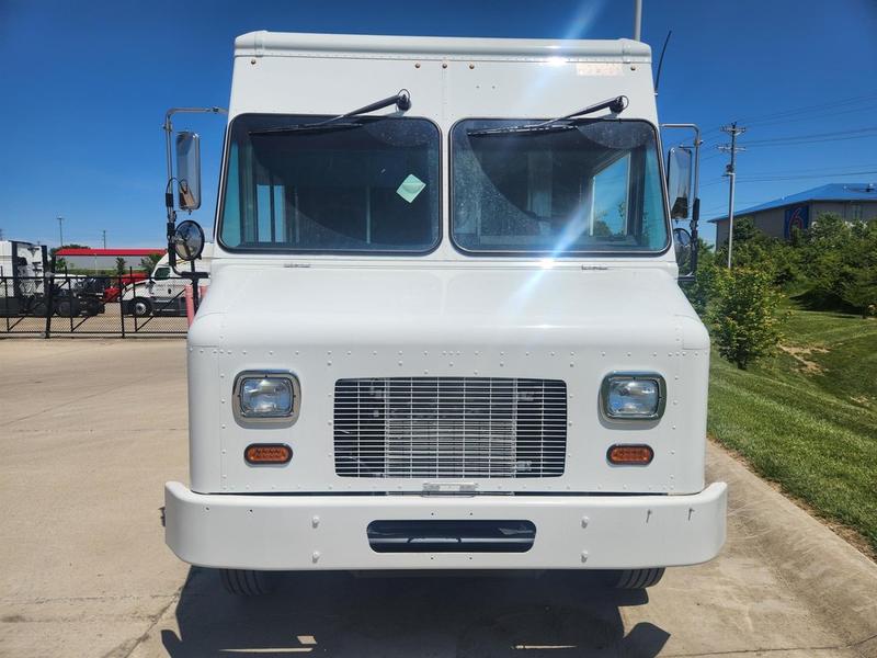 2027 Freightliner in Walton, KY — photo 2