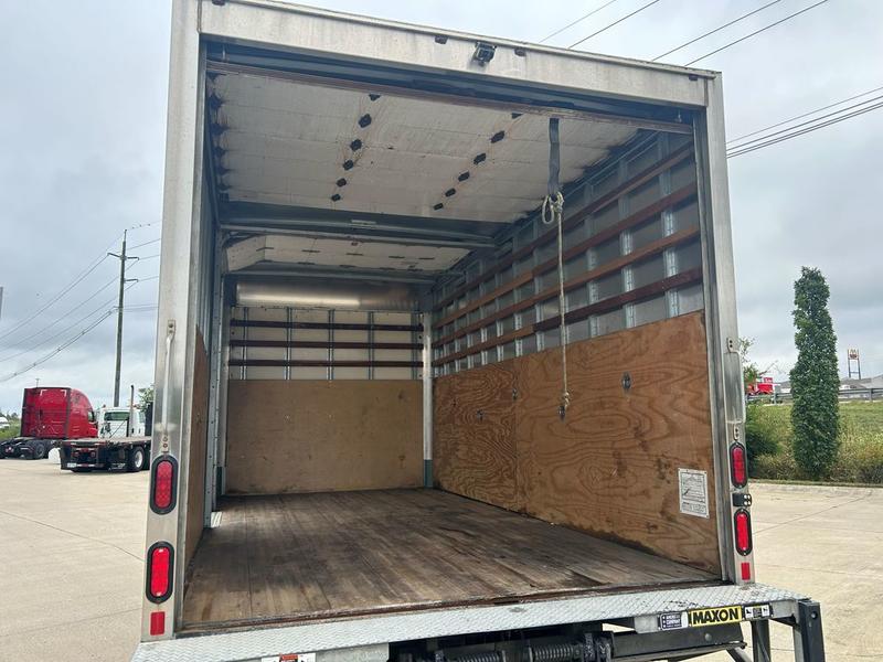 2021 Isuzu NRR in Walton, KY — photo 8