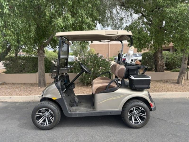 2013 EZGO RXV