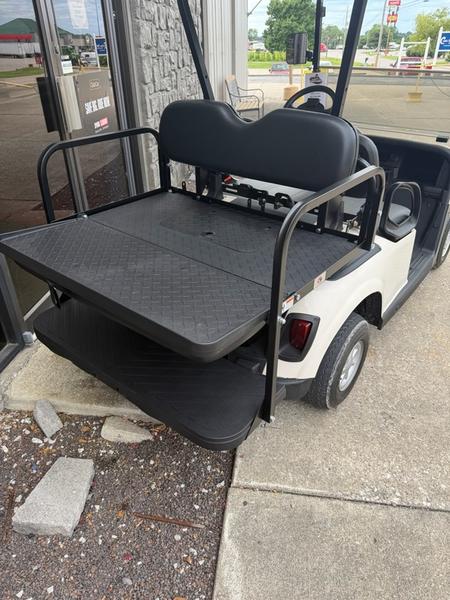 2018 EZGO RXV photo 5