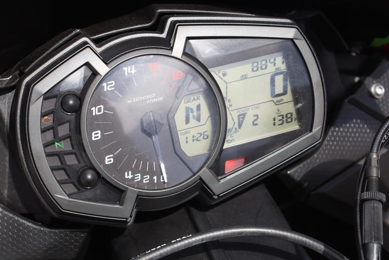 2023 Kawasaki Ninja® ZX™-6R ABS Metallic Matte Graphenesteel Gray