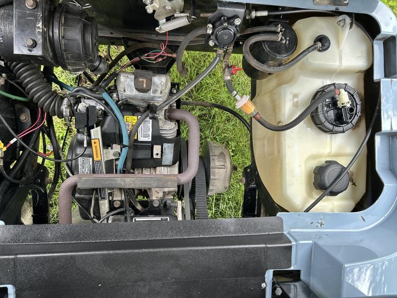 2017 EZGO TXT photo 9