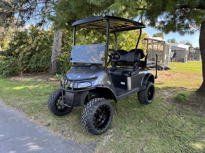 2019 EZGO RXV