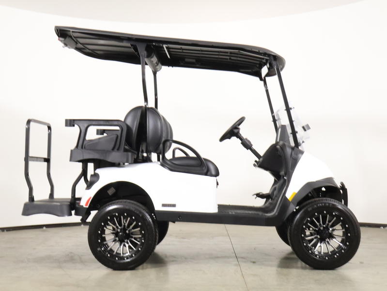 2026 EZGO RXV photo 4