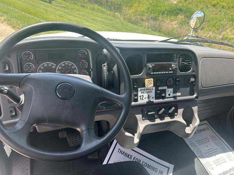 2022 Freightliner M2 106 in Walton, KY — photo 3