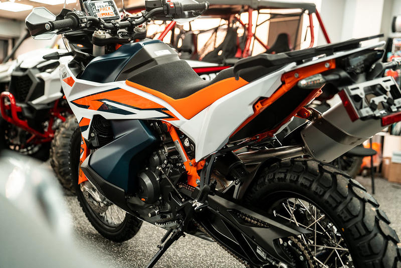 New-2024-KTM-890 Adventure R