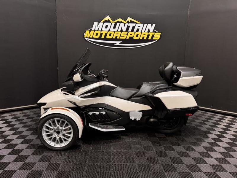 ボタニカム 2026 Can-Am® Spyder F3 Limited Platine | Mountain Motorsports