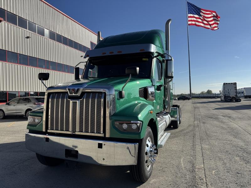 2024 Western Star 49X in Columbus, OH — photo 2