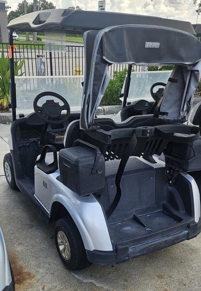 2021 EZGO RXV photo 3