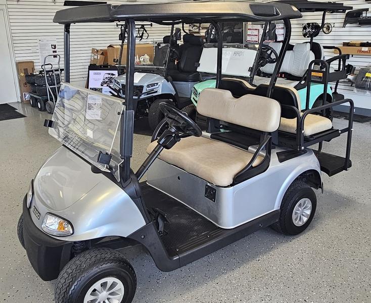 2021 EZGO RXV