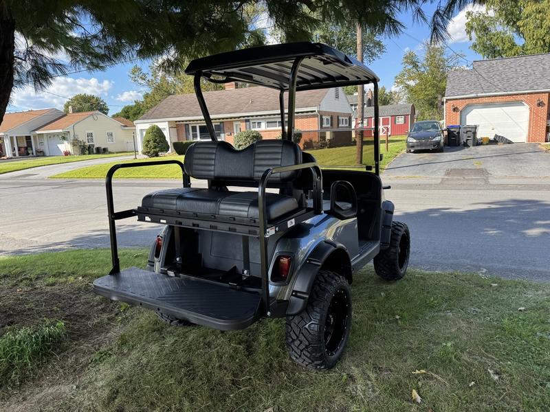2019 EZGO RXV photo 8