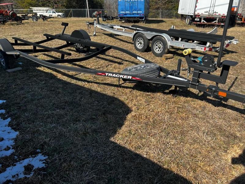 Target Tracktor Trailer 2023 Tracker Trailers PT195 7J511HJ17PB001056 | Team C&O Marine