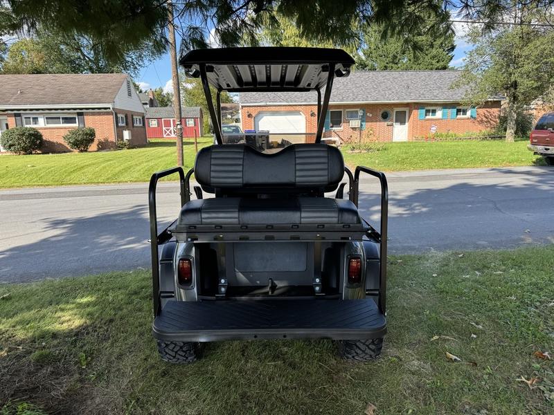 2019 EZGO RXV photo 7