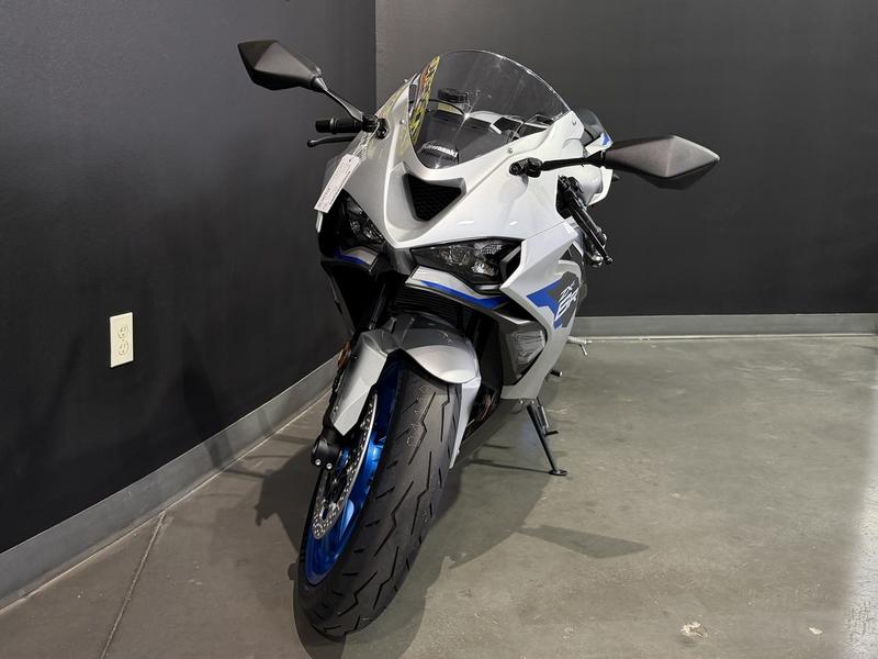 2027 Kawasaki Ninja® ZX™-6R ABS | RideNow Goodyear
