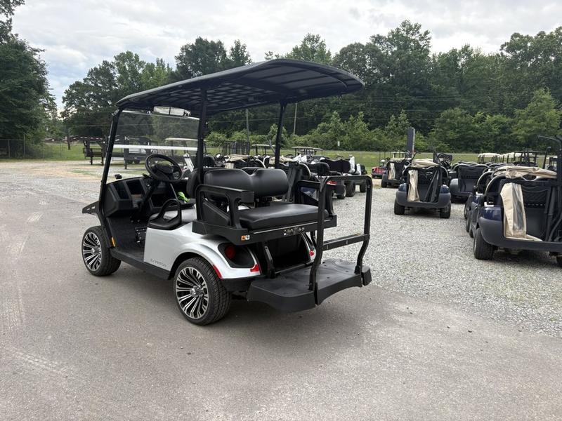 2026 EZGO Express photo 6