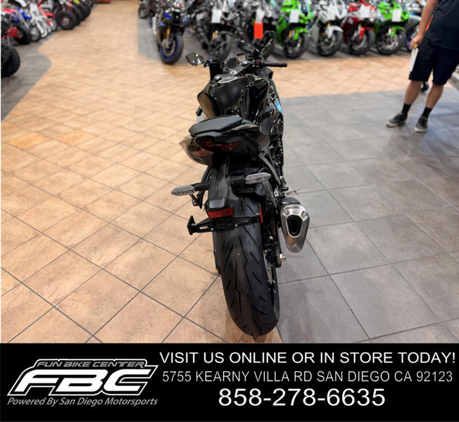2027 Kawasaki Ninja® ZX™-6R | Fun Bike Center