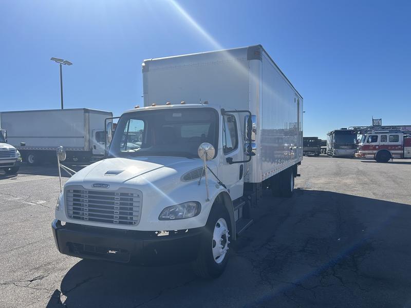 2020 Freightliner M2 106 in Walton, KY — photo 2
