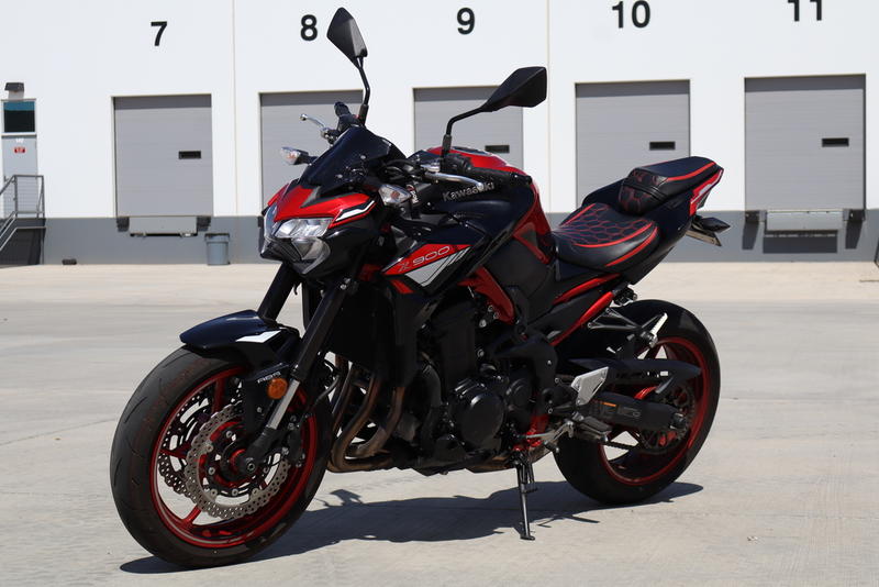 2024 Kawasaki Z900 ABS Metallic Spark Black/Metallic Matte Dark
