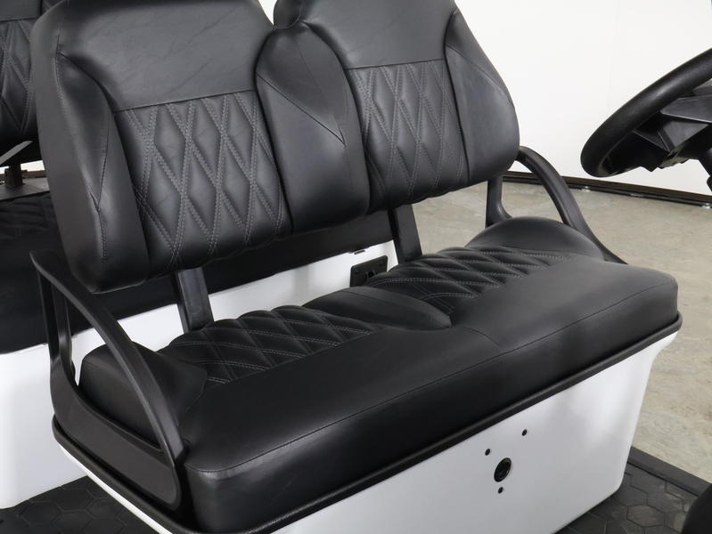 2027 EZGO Express photo 3
