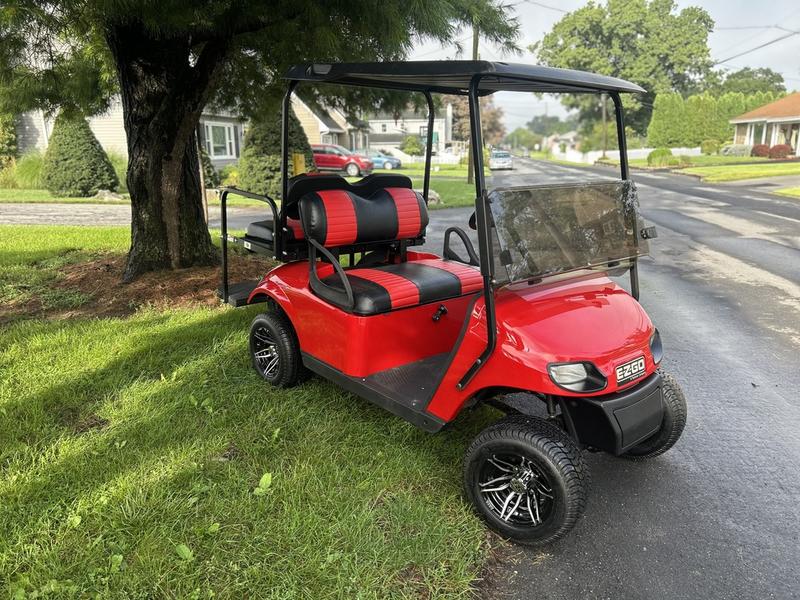 2021 EZGO TXT photo 3