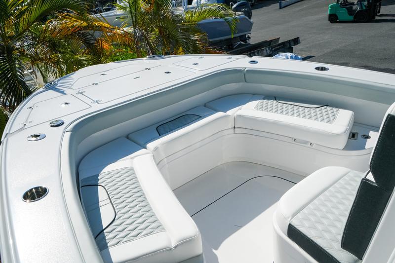 2027 Blackfin 262 HB | Boat and Motor Superstores