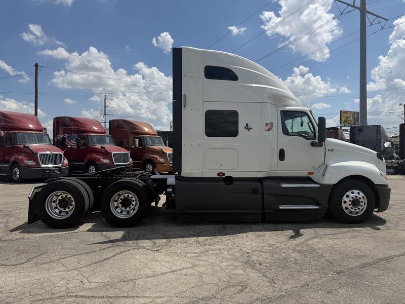 2022 International LT in Dallas — photo 2