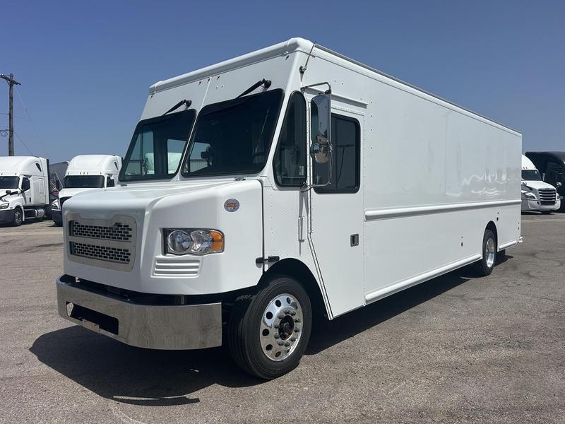 2027 Freightliner in Cincinnati, OH — photo 6