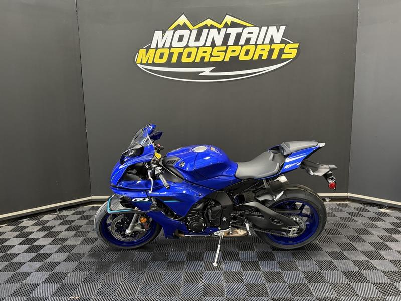 バイク　YAMAHA　YZF-R1 （6個）セット 2026 Yamaha YZF-R1 | Mountain Motorsports