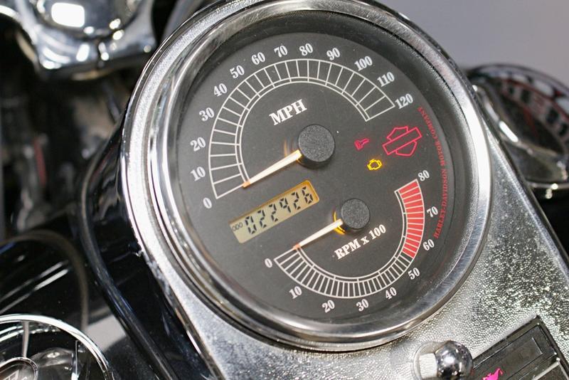 2001 Harley-Davidson® FLSTCI - Heritage Softail® Classic Injection