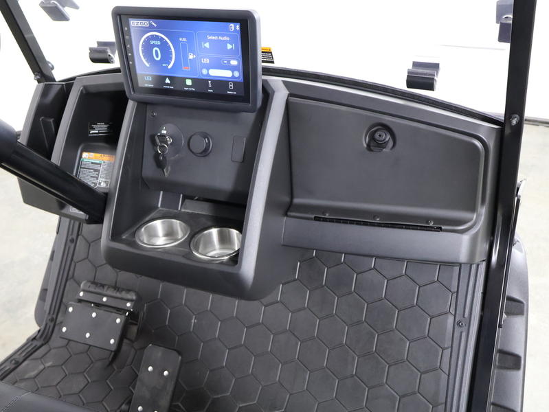 2026 EZGO Express photo 5