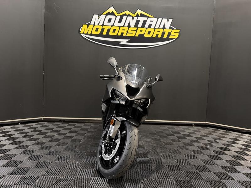 2026 Kawasaki Ninja® ZX™-4RR ABS | Mountain Motorsports