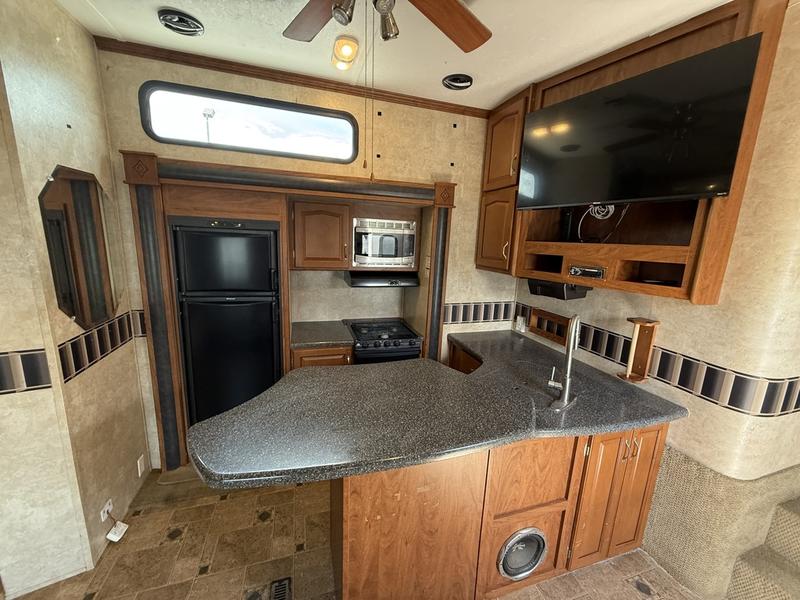 2010 Keystone RV Raptor 3912LEV | Family First RV